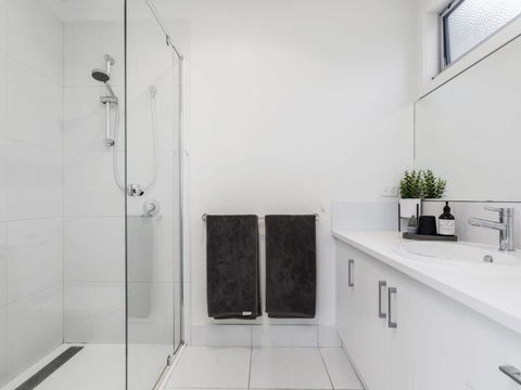 YOU ME & THE SEA BLAIRGOWRIE - Grafton Accommodation 2