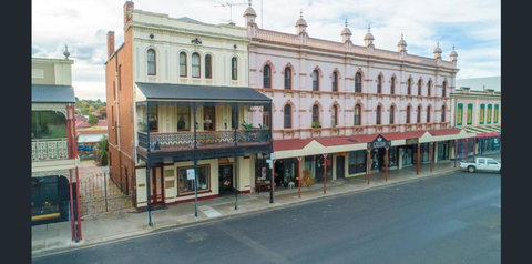 Grand & Central On George Unique Opulent - Grafton Accommodation 2