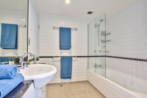 Apartment CBD Jones Bay - Grafton Accommodation 4