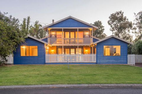 Ultramarine - Grafton Accommodation 0