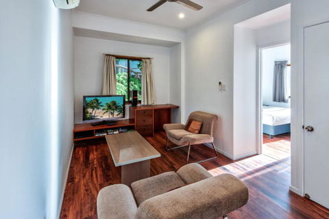 Uisce Luxury Holiday House With Jacuzzi Pool Table Cinema Premium Foxtel & Two Buggies - Grafton Accommodation 4