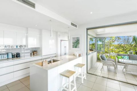 Unit 6 Rainbow Sea Rainbow Beach Amazing Ocean Views Aircon Wi Fi Pool Walk To Beach - Grafton Accommodation 2