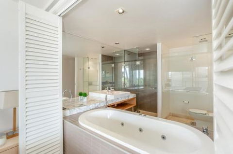 Unit 101 Plantation Resort Rainbow Beach Plantation Resort Second Floor Aircon Pool Spa - Grafton Accommodation 5