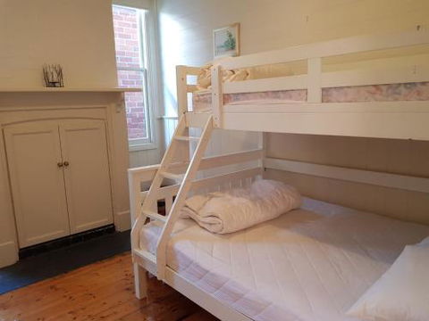 CARNBREA - Grafton Accommodation 4