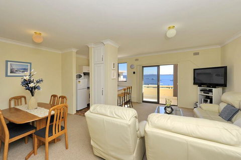 Bay Village Unit 10 Shoal Bay - Grafton Accommodation 0