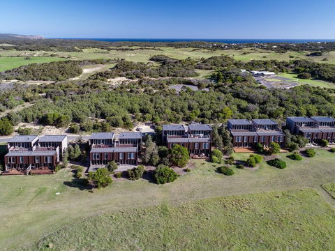 DREW Stay On St. Andrews Top Rated Golf Course - Grafton Accommodation 3
