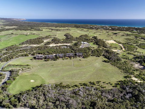 DREW Stay On St. Andrews Top Rated Golf Course - Grafton Accommodation 2