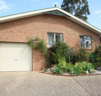 Surf Beach on Eric - Grafton Accommodation