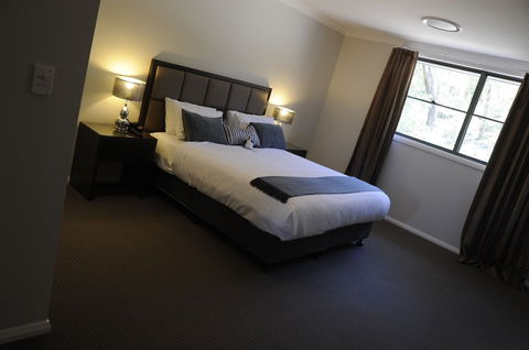 Riverside Oaks Golf Resort - Grafton Accommodation 2