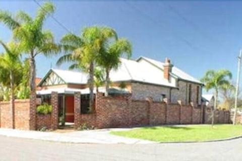 Above Bored Bed & Breakfast - Grafton Accommodation 1