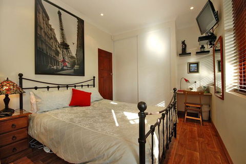 Above Bored Bed & Breakfast - Grafton Accommodation 7