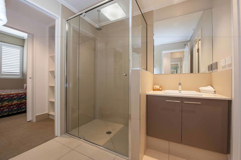 Laguna Apartments - Grafton Accommodation 4
