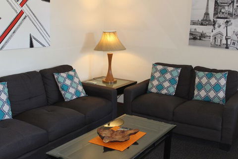 Australian Home Away At Doncaster Elgar - Grafton Accommodation 5