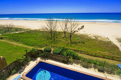 Pelican Sands Beach Resort - Grafton Accommodation 5