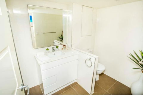 Sanctuary Beach Resort - Grafton Accommodation 6