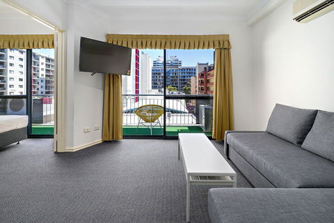 Perth City Lux Apartments - Grafton Accommodation 5
