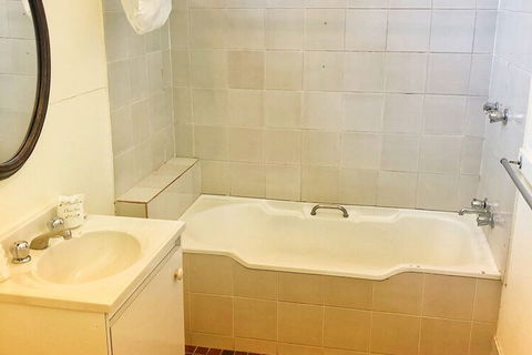 Victoria & Albert Guesthouse - Grafton Accommodation 6