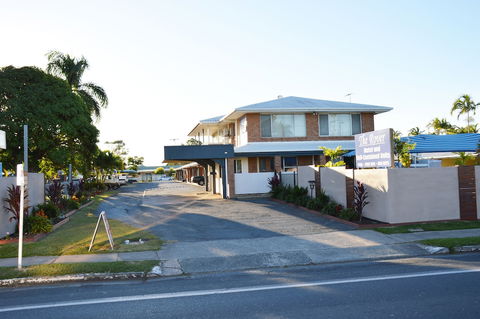 Rover Holiday Units - Grafton Accommodation 0