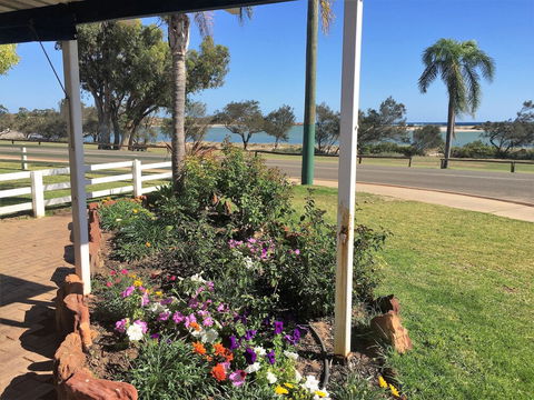 Kalbarri Seafront Villas - Grafton Accommodation 0