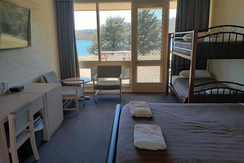 Lake Jindabyne Hotel - Grafton Accommodation 4