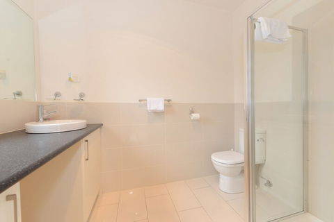 Hobart Lodge - Grafton Accommodation 3