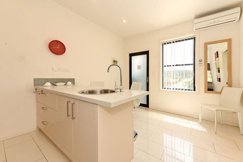Hobart Lodge - Grafton Accommodation 6