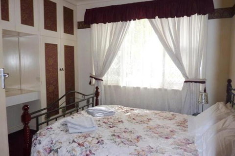 The Doo Drop Inn - Grafton Accommodation 4