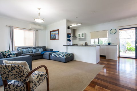 Baydream Believer - Grafton Accommodation 3