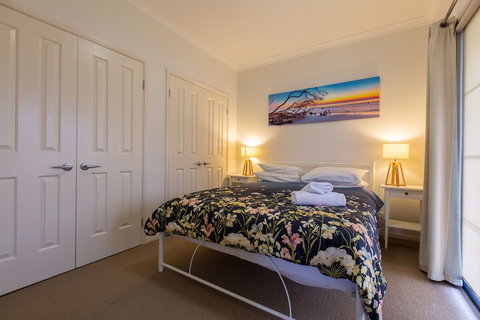 Baydream Believer - Grafton Accommodation 5