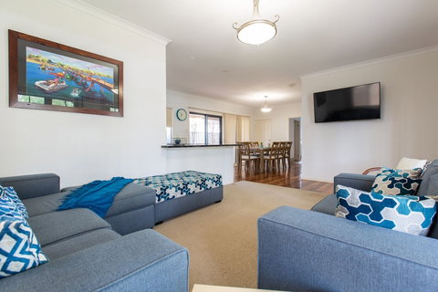 Baydream Believer - Grafton Accommodation 6