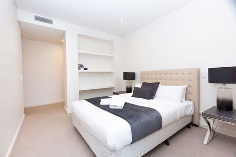 Stylish Inner City Penthouse Apartment - Grafton Accommodation 5
