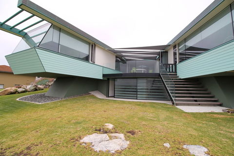 Boathouse Augusta - Grafton Accommodation 0