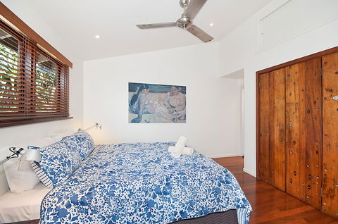 A PERFECT STAY - The Hawk At Wategos - Grafton Accommodation 6