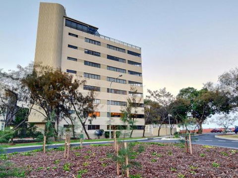Parkyn Place 6 3 BDRM Oceanview Apt On Mooloolaba Spit - Grafton Accommodation 3