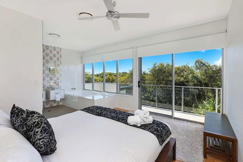 Northshor-Ultimate Beach House - Grafton Accommodation 6