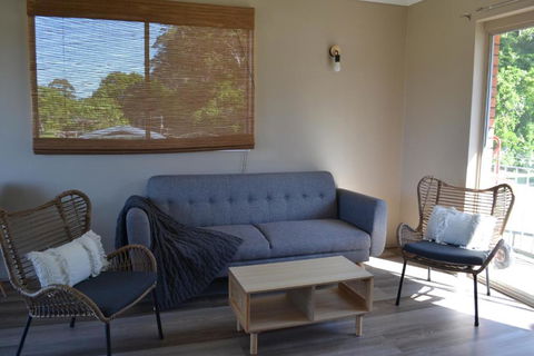 Apartment With Sweeping View Of The Bay 2 Bedrooms Sleeps 5 - Grafton Accommodation 4