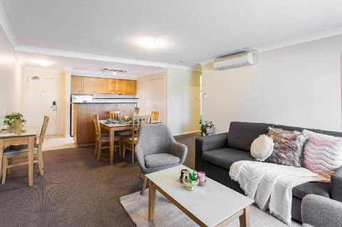 A Comfy 2BR Home Top Location FREE Parking - Grafton Accommodation 3