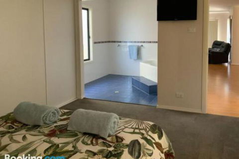 Endeavour 6 - Grafton Accommodation 3