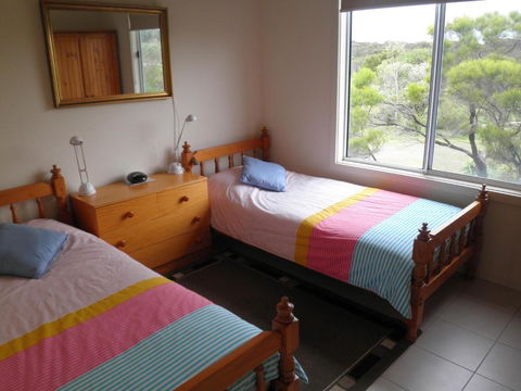 The Haven Island Beach - Grafton Accommodation 6