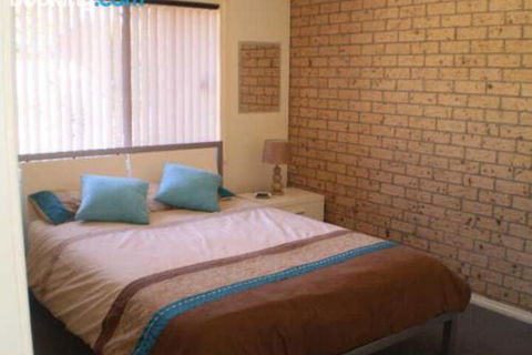 Retreat On Surf Beach - Grafton Accommodation 1