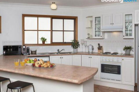Cloud 9 Cottage Waves Walks & Welcoming - Grafton Accommodation 1