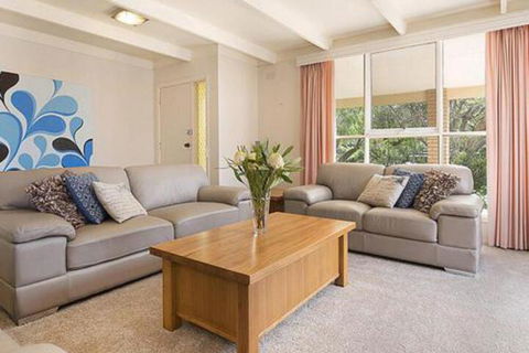 Seascape - Grafton Accommodation 6