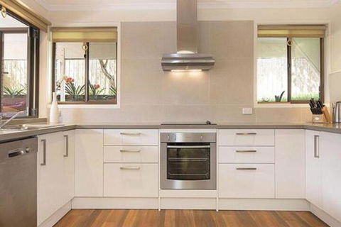 Seascape - Grafton Accommodation 3