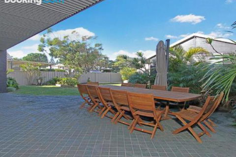Seaside Escape At Jones Beach Swimming Pool - Grafton Accommodation 6