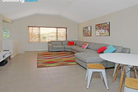 Seaside Escape At Jones Beach Swimming Pool - Grafton Accommodation 3