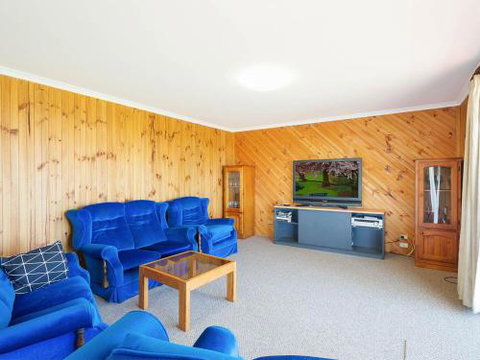 Williams Wonder Large Beach House - Grafton Accommodation 1