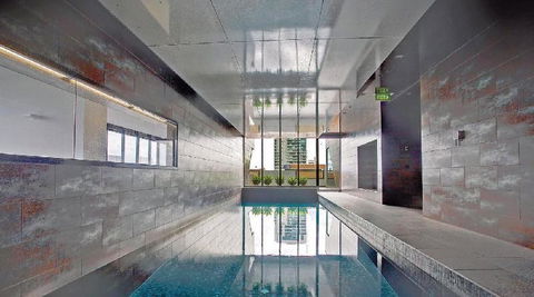 A Modern 2BR CBD Apt City Views FREE Parking - Grafton Accommodation 4