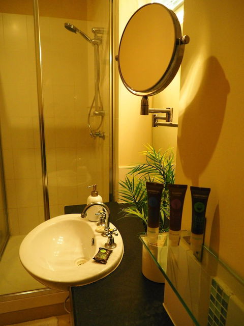 Master Suite With Private Entrance - Grafton Accommodation 3