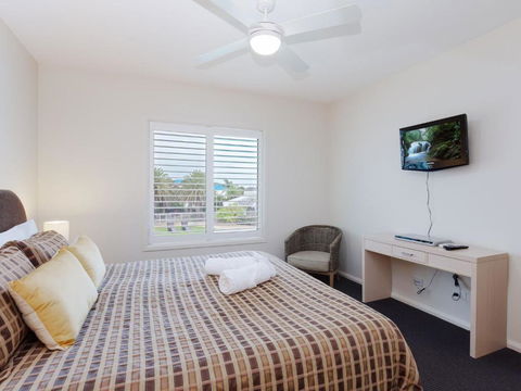 Oaks Pacific Blue 278 265 Sandy Point Road - Grafton Accommodation 3