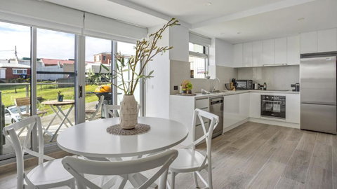 Salt 4 Getaway Luxury For 2 - Grafton Accommodation 6